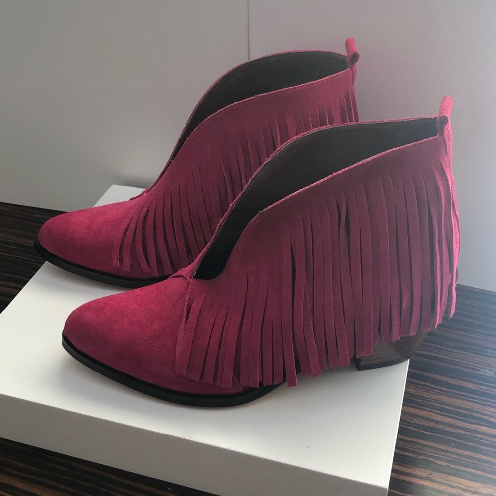 Pink Suede fringe western boots 9